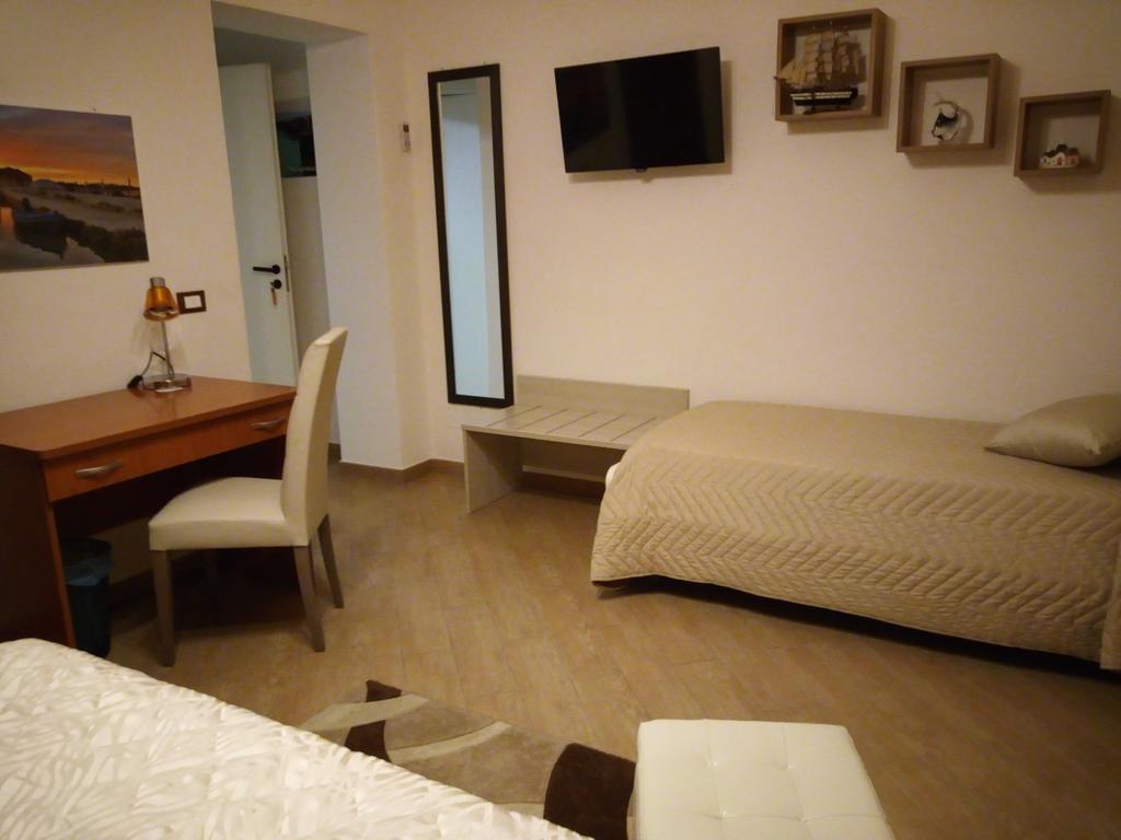L'Oasi Del Porto Bed & Breakfast Trapani Exterior foto